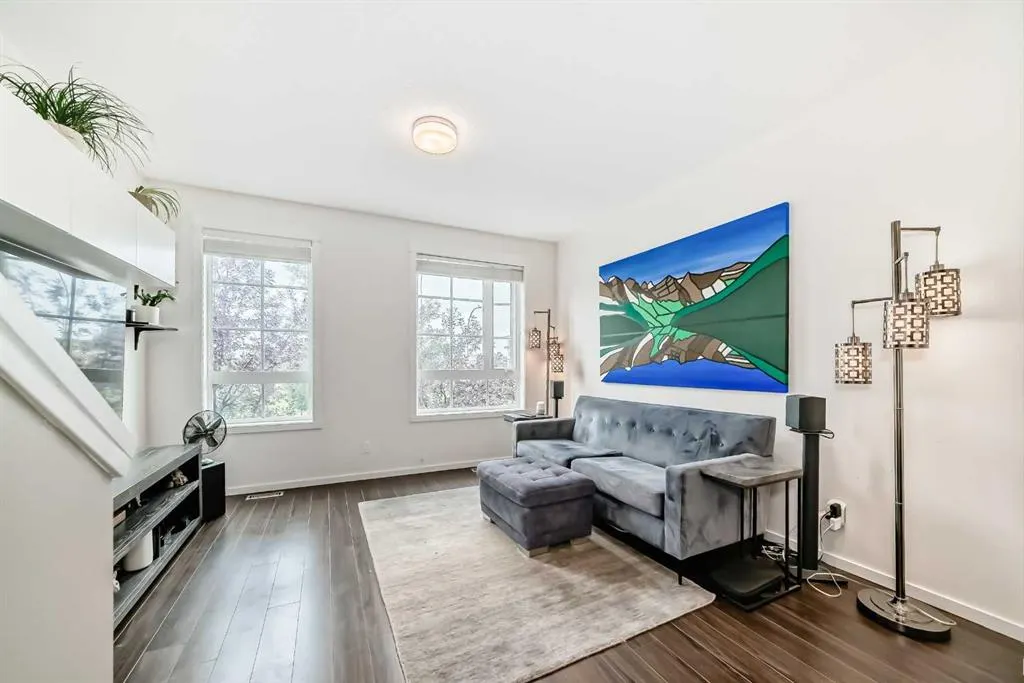 227 Copperpond Common SE