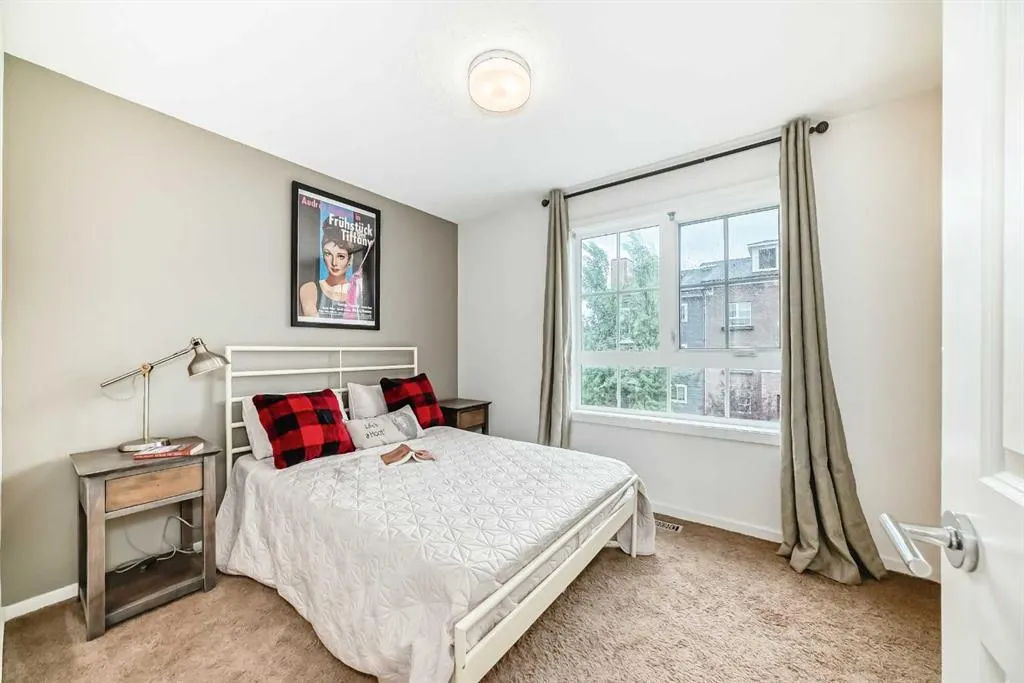 227 Copperpond Common SE