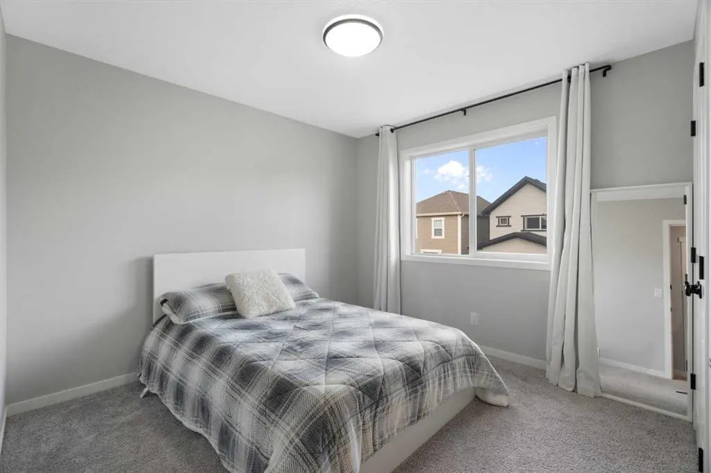 68 Masters Street SE