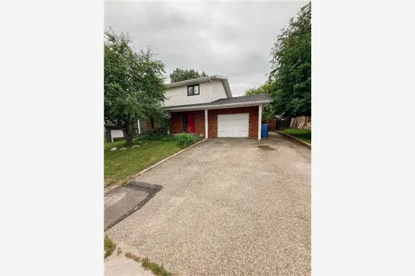 5734 53 Street Close