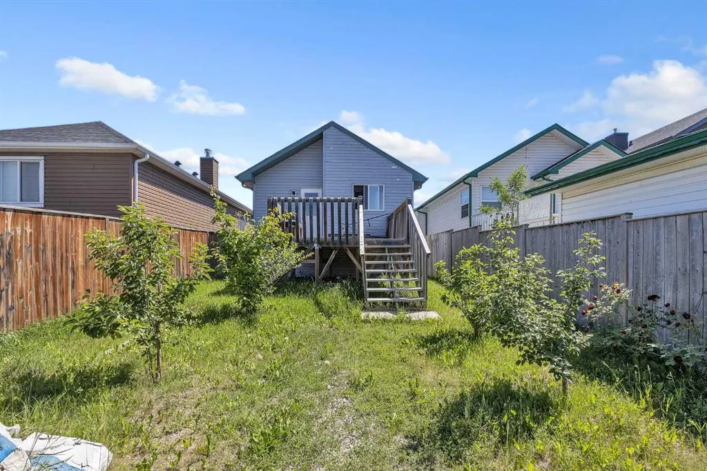19 Saddlemont Way NE