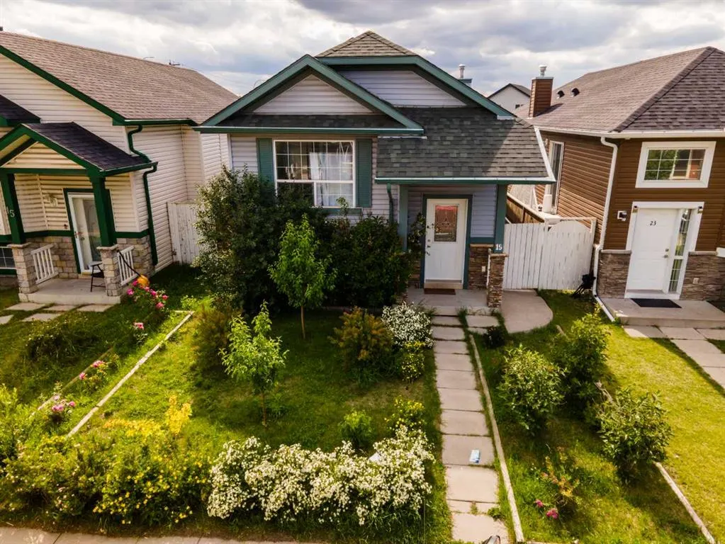 19 Saddlemont Way NE