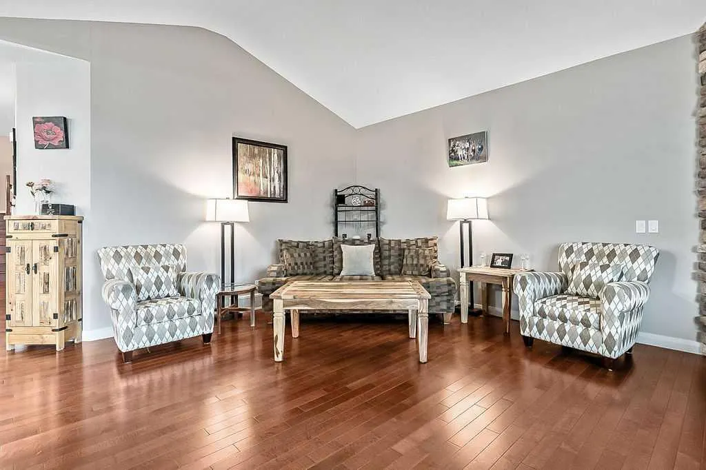 3 Westridge Way