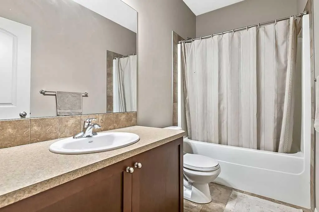 3 Westridge Way