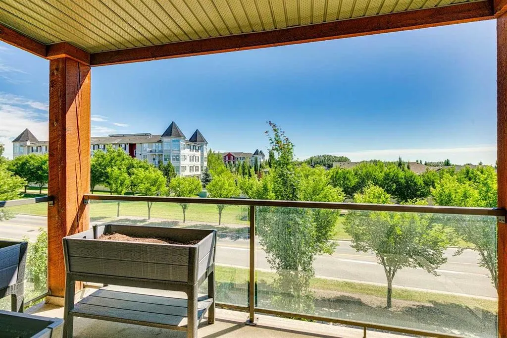92 Crystal Shores Road, #2306