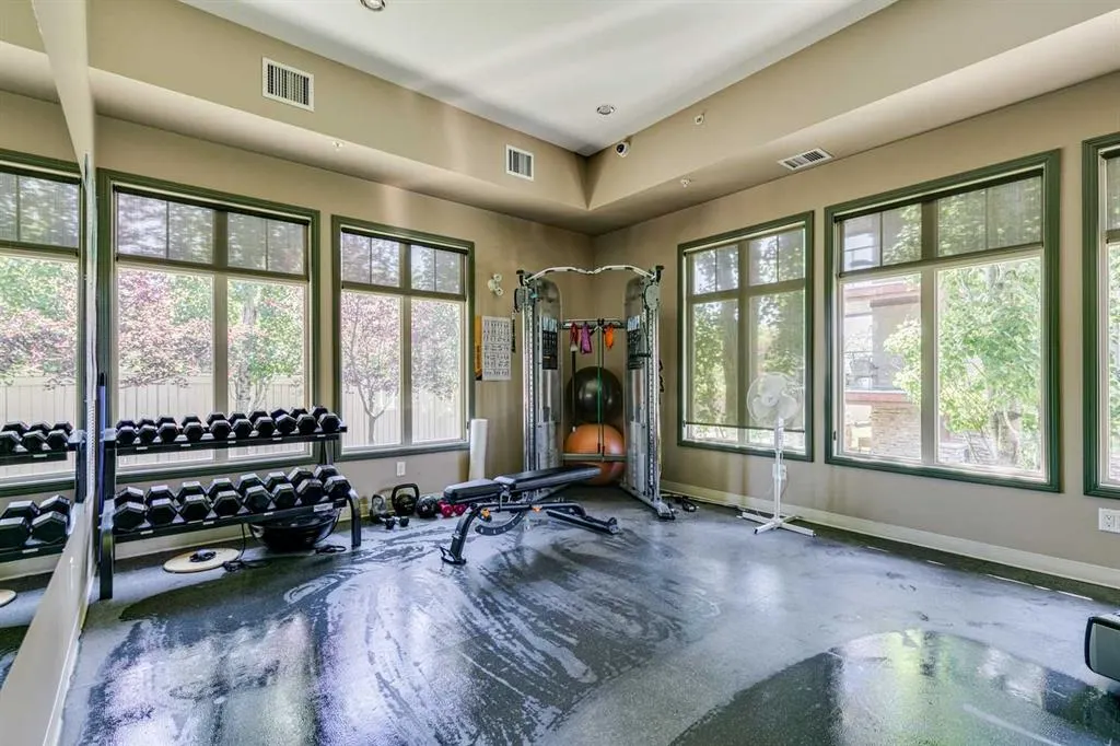 92 Crystal Shores Road, #2306