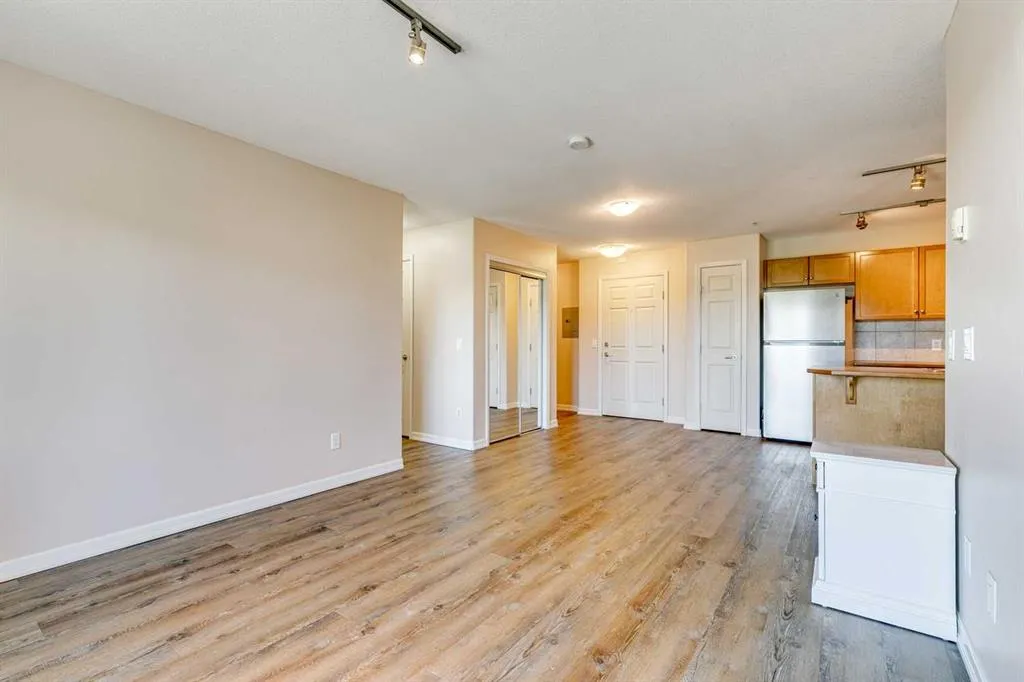 92 Crystal Shores Road, #2306
