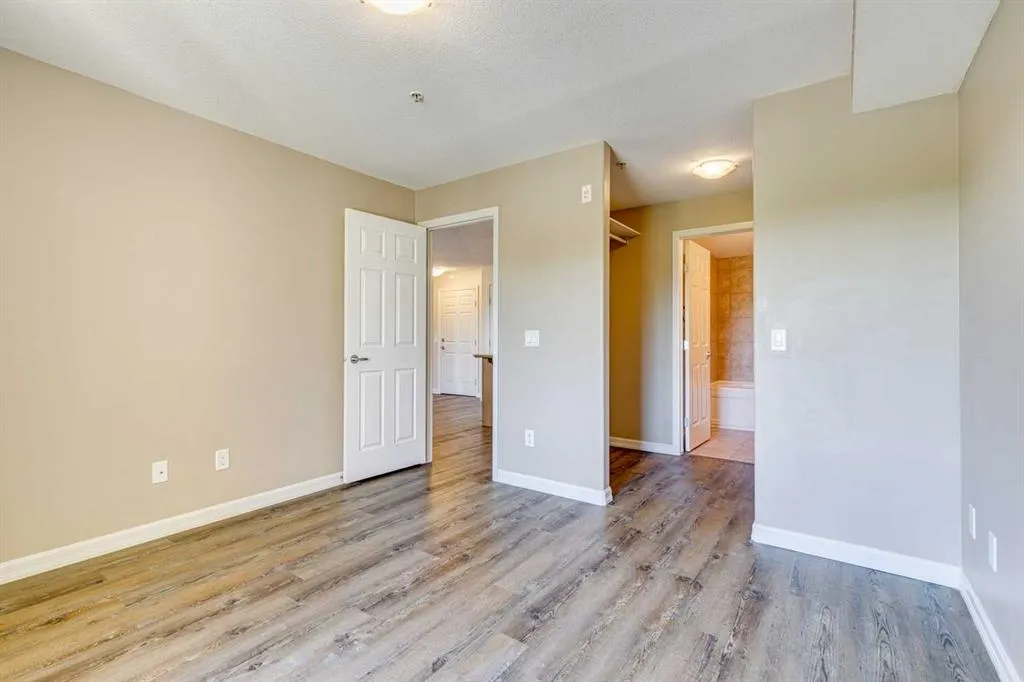 92 Crystal Shores Road, #2306