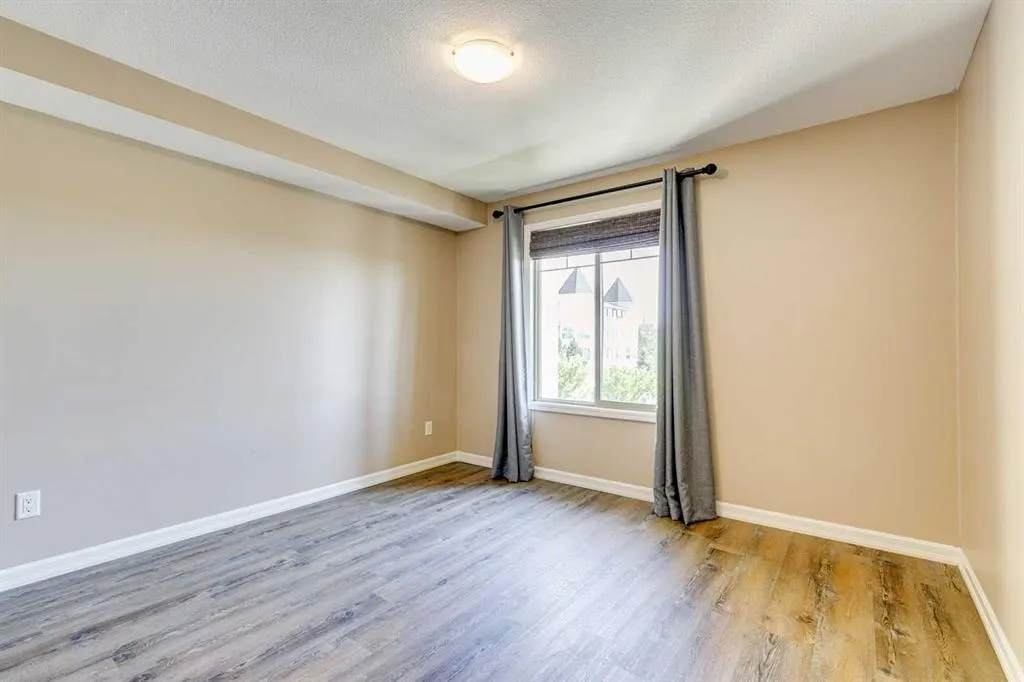 92 Crystal Shores Road, #2306
