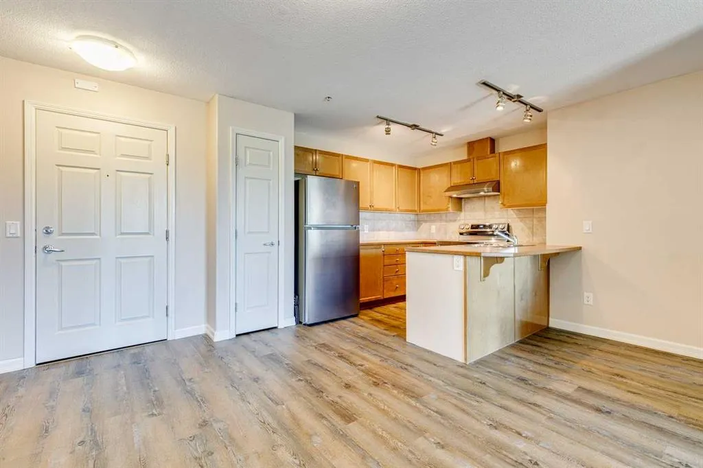 92 Crystal Shores Road, #2306
