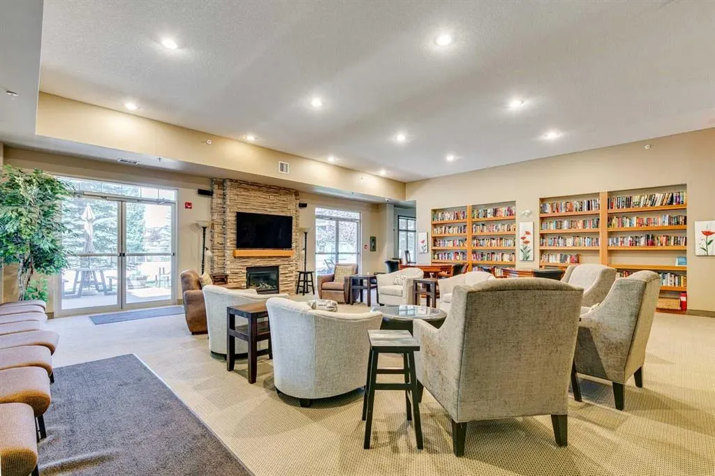 92 Crystal Shores Road, #2306
