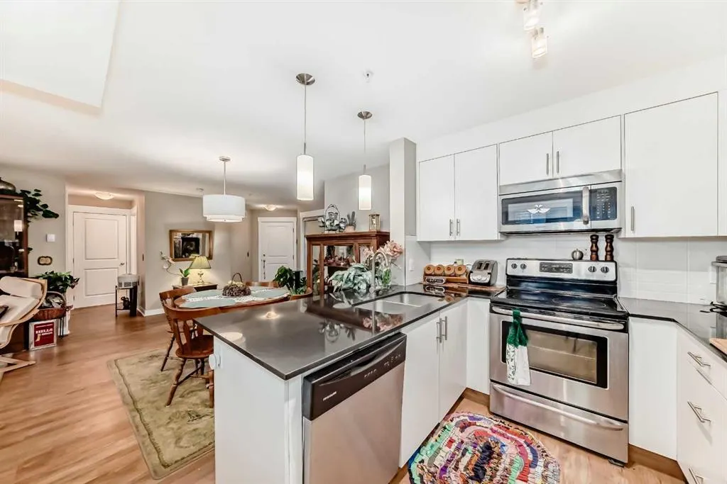240 Skyview Ranch Road NE, #3302
