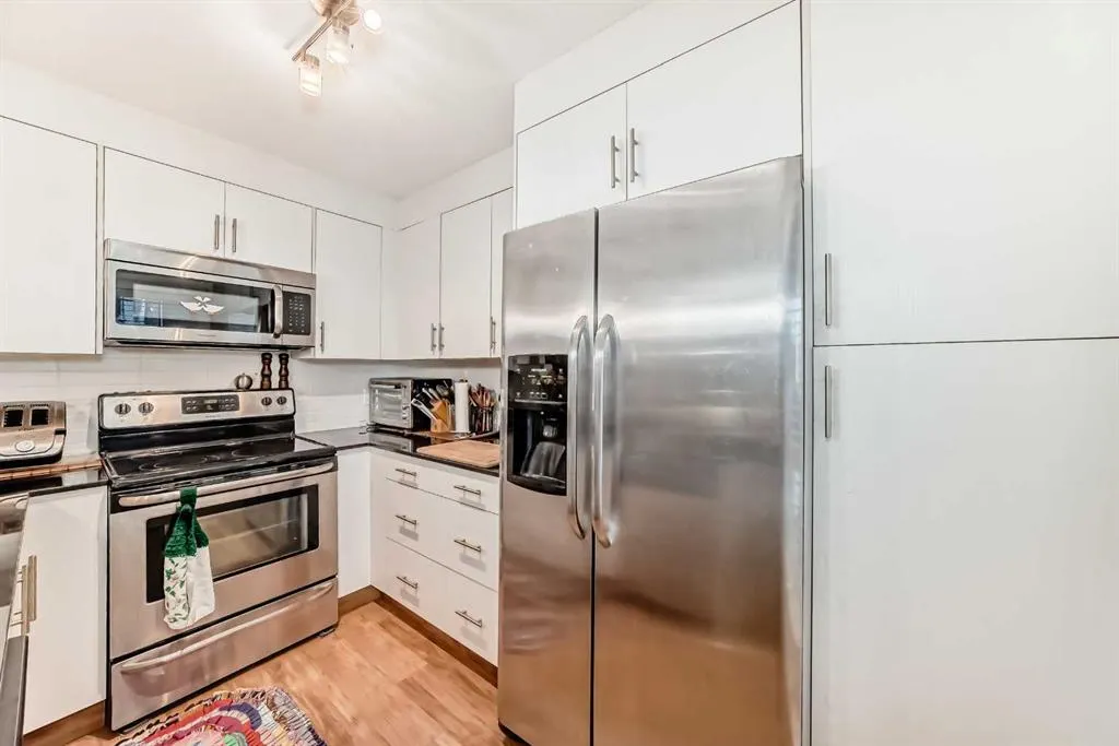 240 Skyview Ranch Road NE, #3302