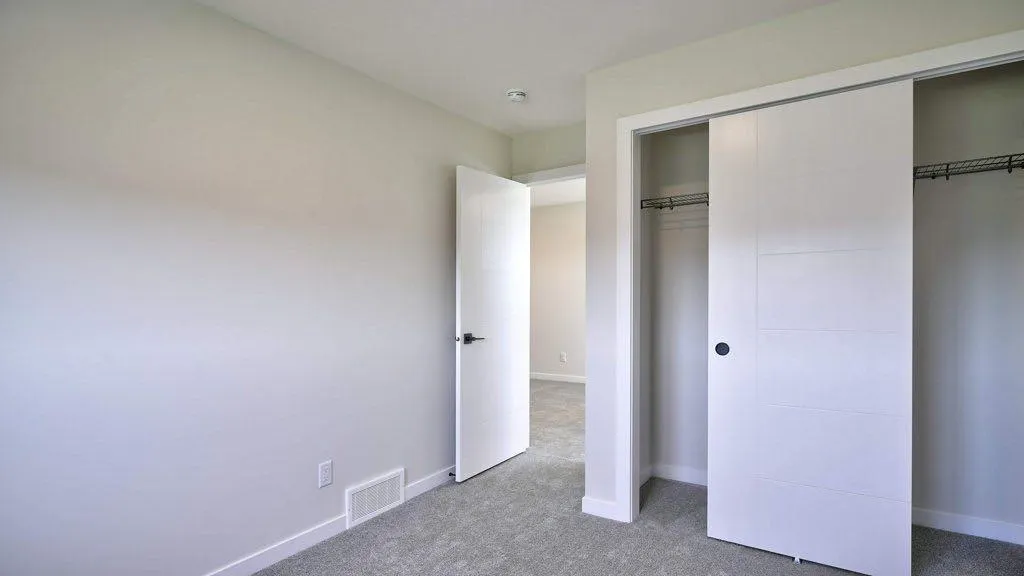264 Legacy Glen Parade SE