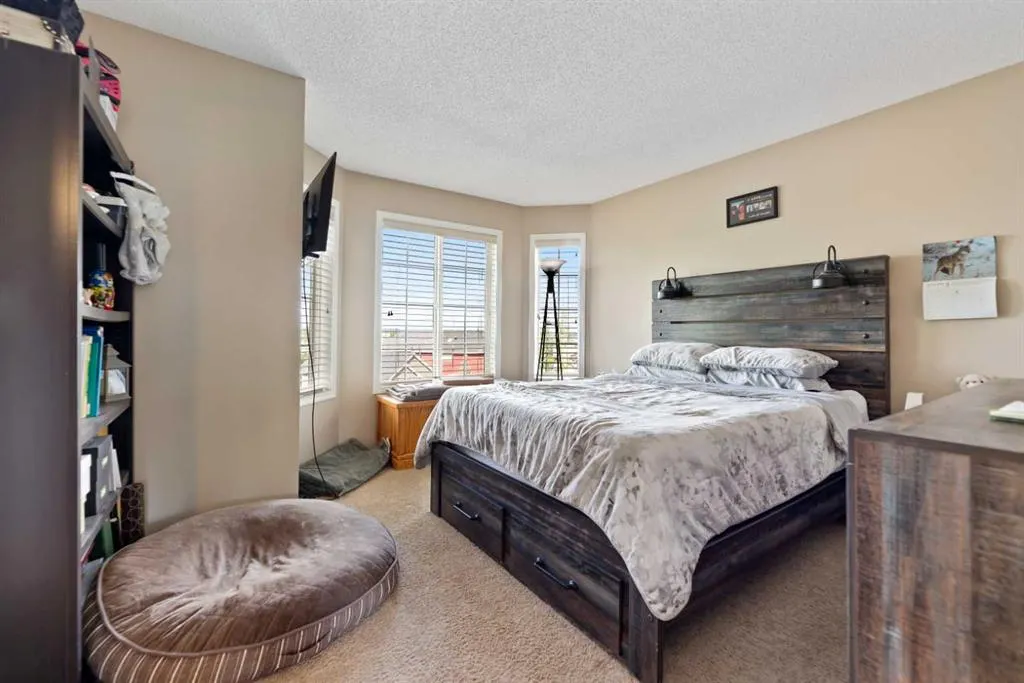 391 Evansdale Way NW