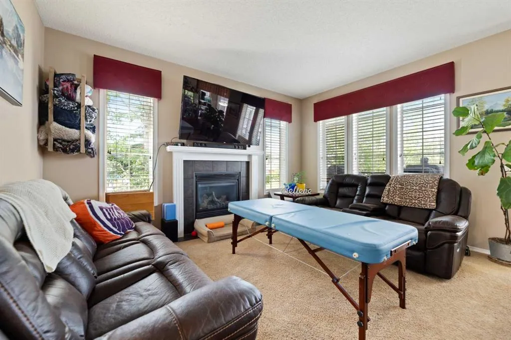 391 Evansdale Way NW