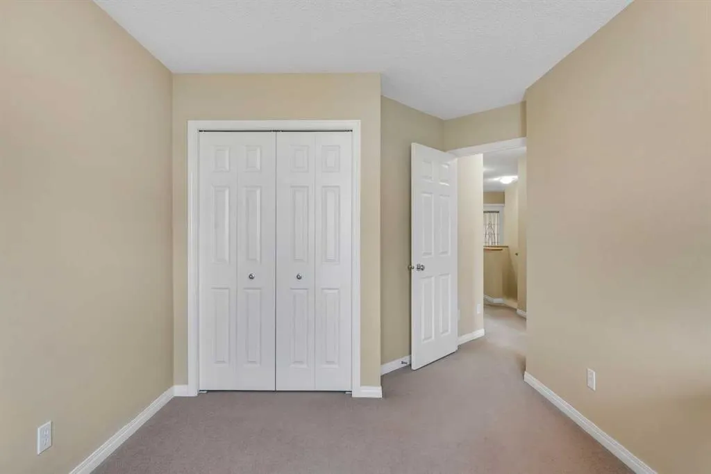 23 Martha's Way NE