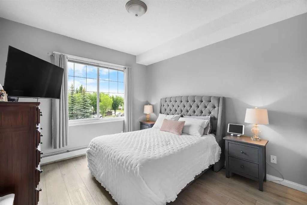 8 Prestwick Pond Terrace SE, #220