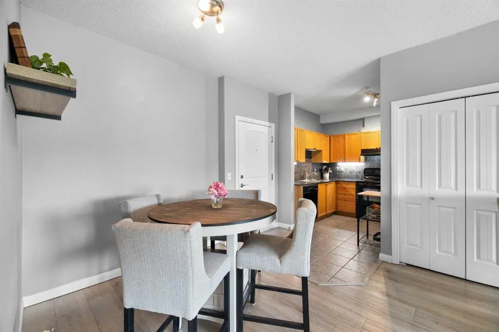 8 Prestwick Pond Terrace SE, #220
