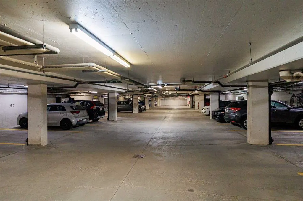 8 Prestwick Pond Terrace SE, #220