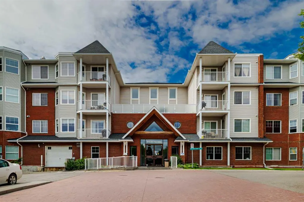 8 Prestwick Pond Terrace SE, #220