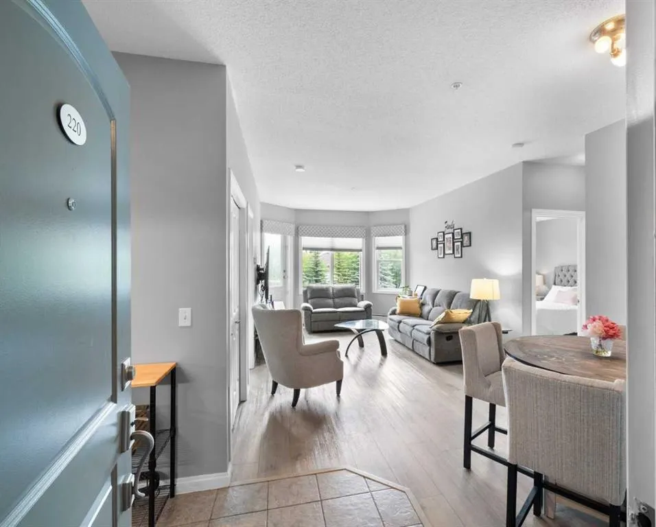 8 Prestwick Pond Terrace SE, #220