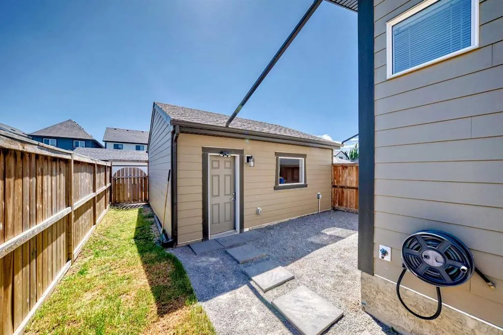 96 Masters Heights SE
