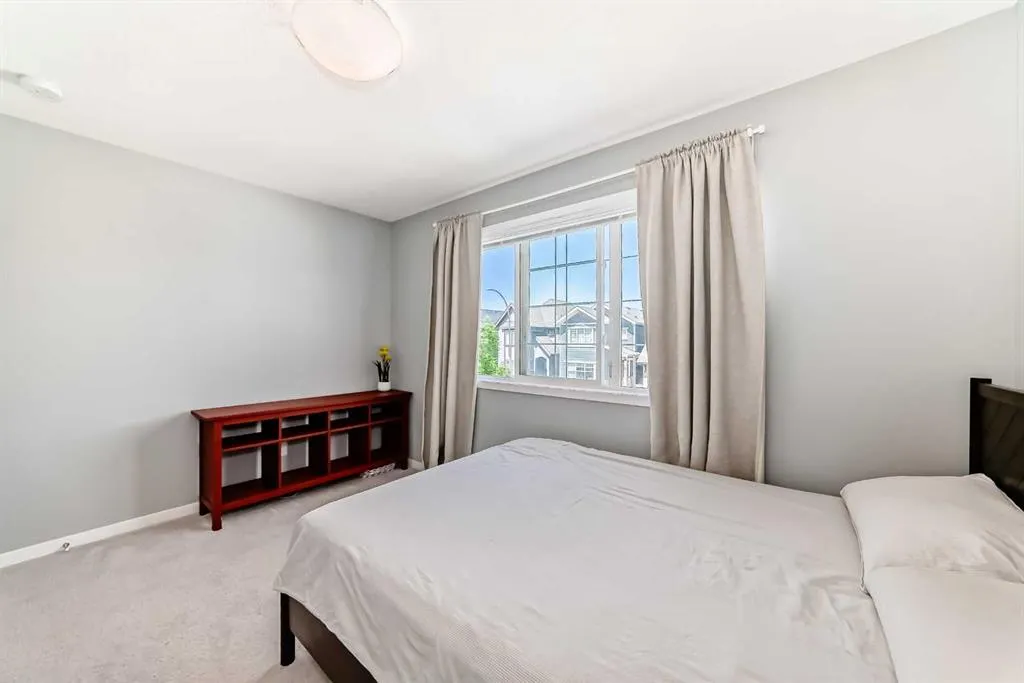 96 Masters Heights SE