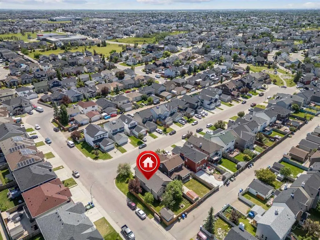 4 Martha's Meadow Place NE