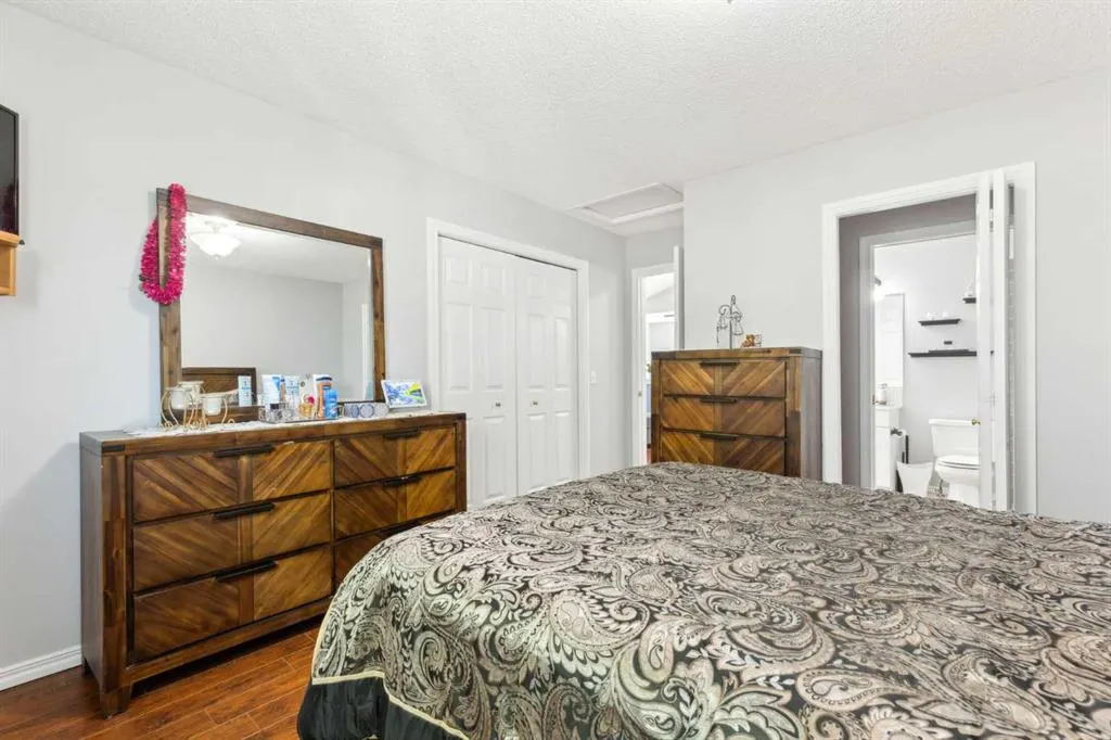 4 Martha's Meadow Place NE