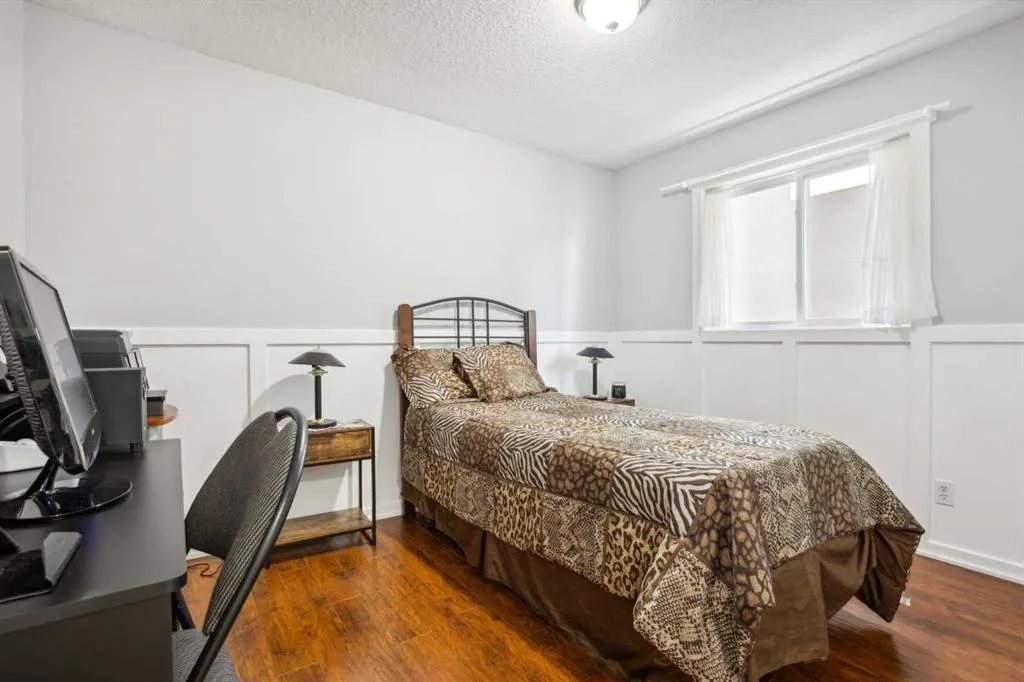 4 Martha's Meadow Place NE