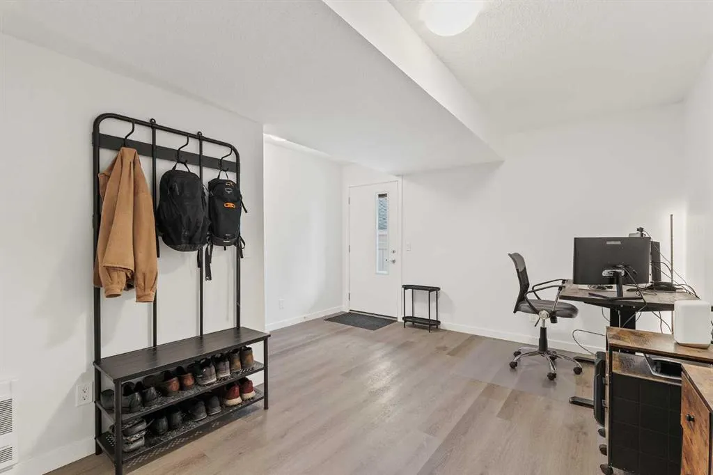 301 Redstone Boulevard NE, #405