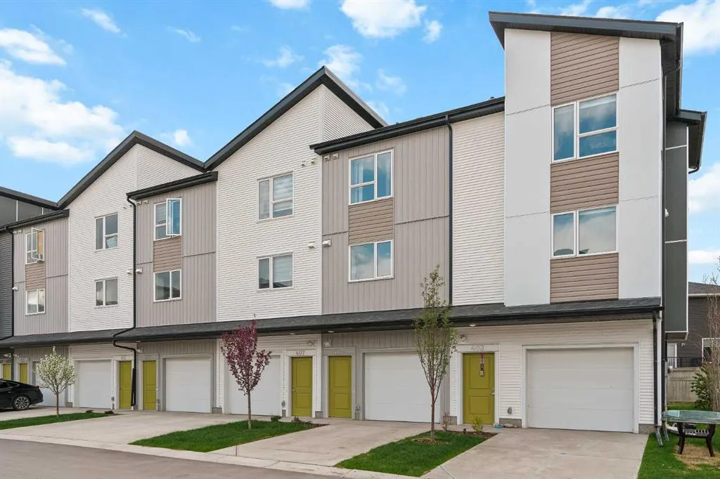 301 Redstone Boulevard NE, #405