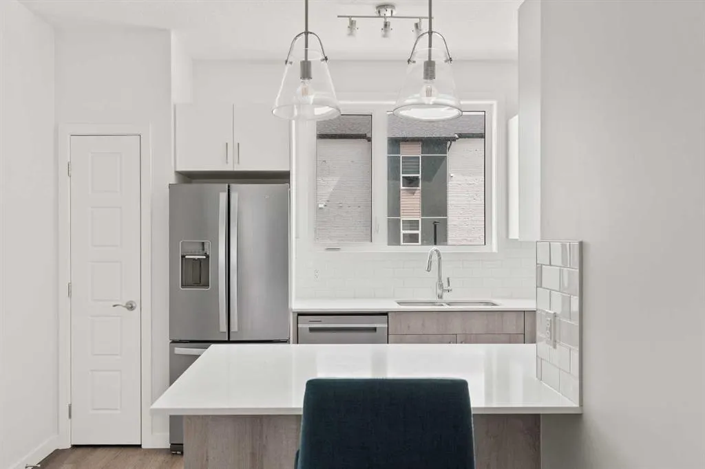 301 Redstone Boulevard NE, #405