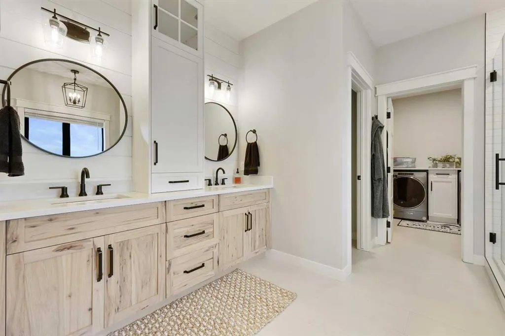 8 Bishop Circle