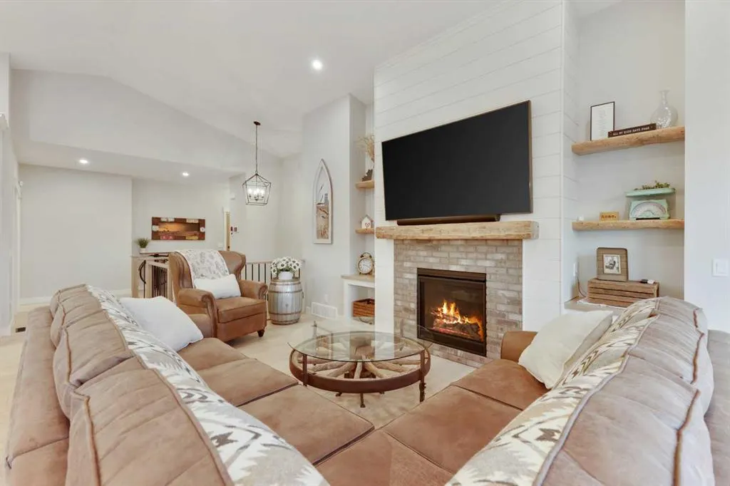 8 Bishop Circle