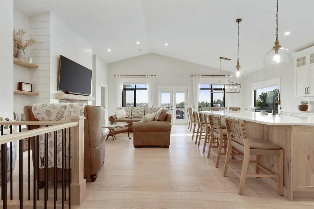 8 Bishop Circle