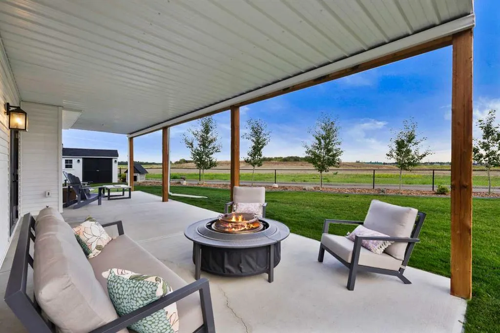8 Bishop Circle
