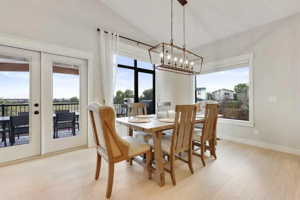 8 Bishop Circle