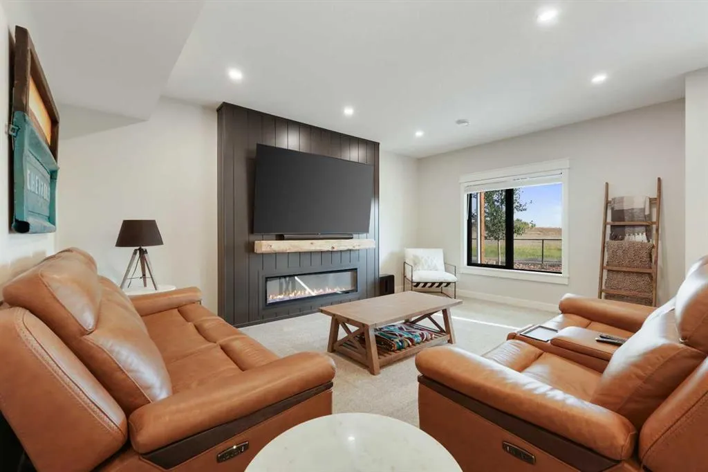 8 Bishop Circle