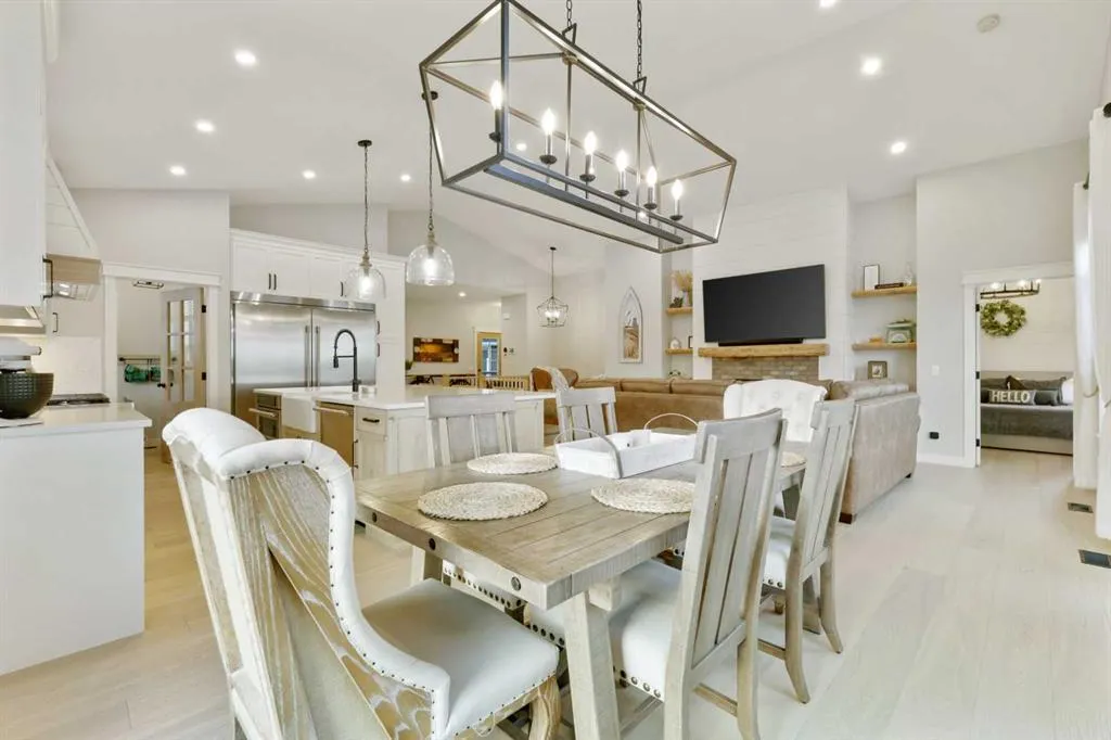 8 Bishop Circle