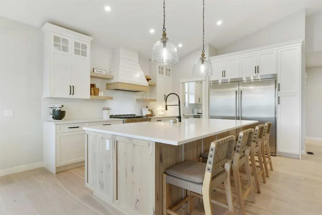 8 Bishop Circle