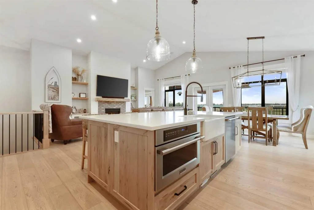 8 Bishop Circle
