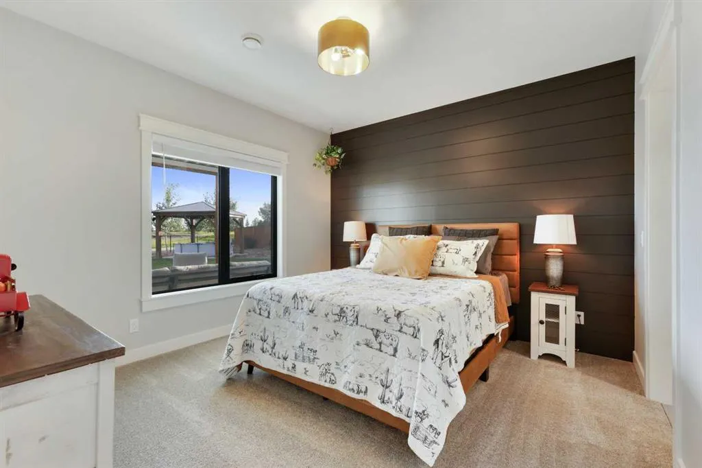 8 Bishop Circle