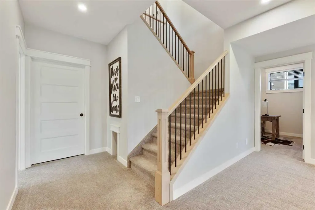 8 Bishop Circle