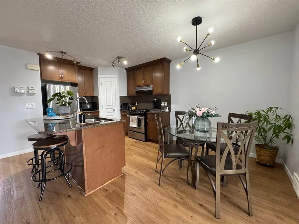 32 AUTUMN Court SE