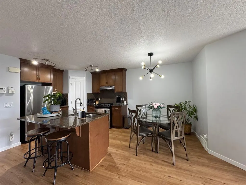 32 AUTUMN Court SE