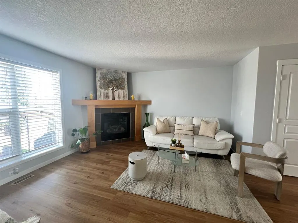 32 AUTUMN Court SE