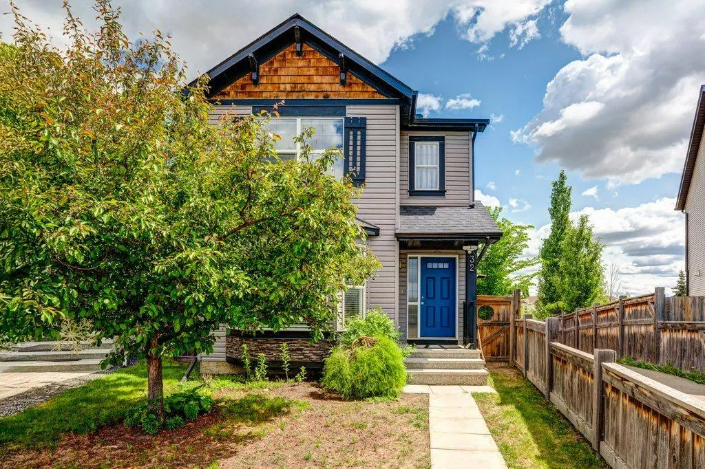 32 AUTUMN Court SE