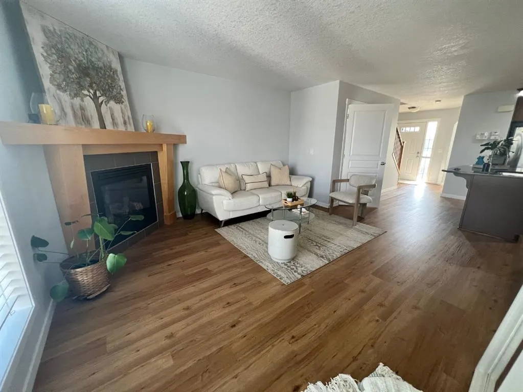 32 AUTUMN Court SE